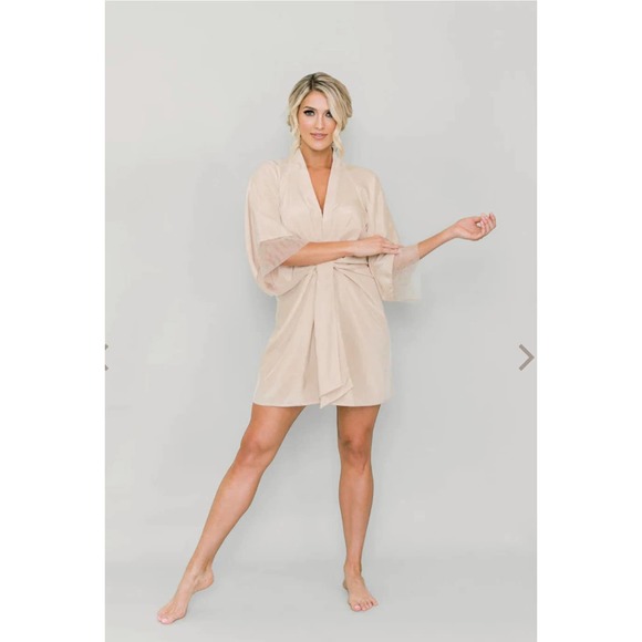 Robed With Love Womens Size S/M Kristy Kimono Champaign Robe NEW - Picture 1 of 7